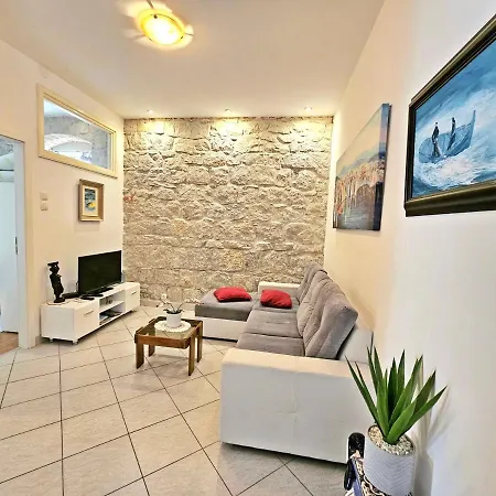 Apartments Moni Split Exterior photo