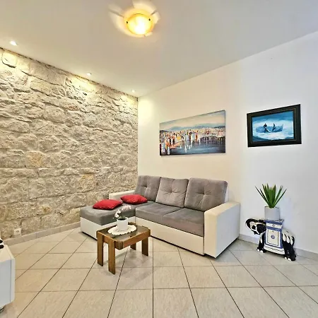 Apartments Moni Split Exterior photo
