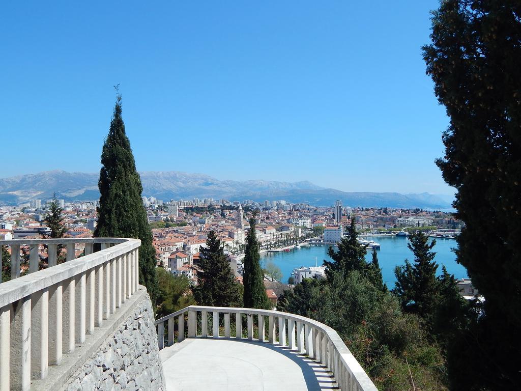 Apartament Moni *