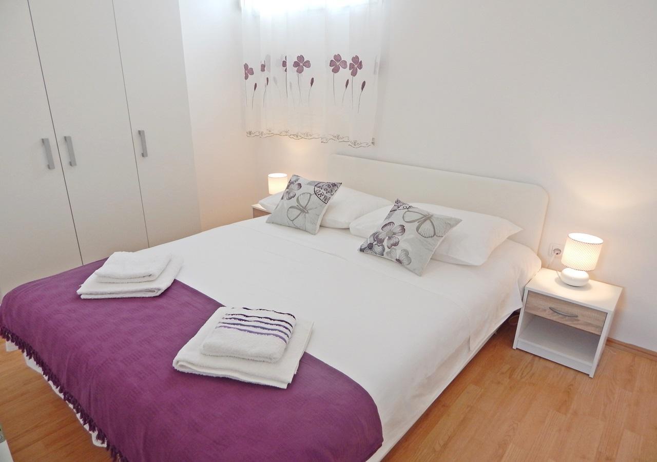 Apartament Moni *